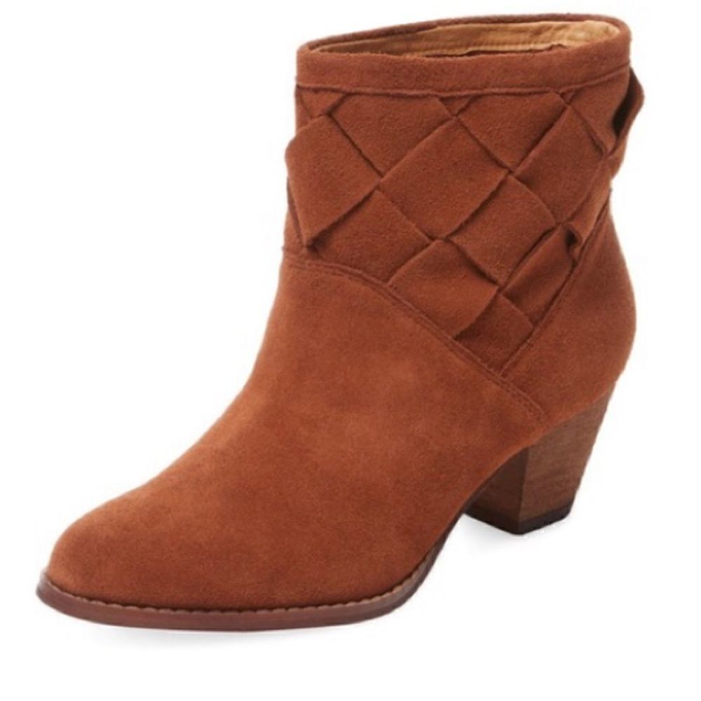 Corso como woven ankle booties sixes 6